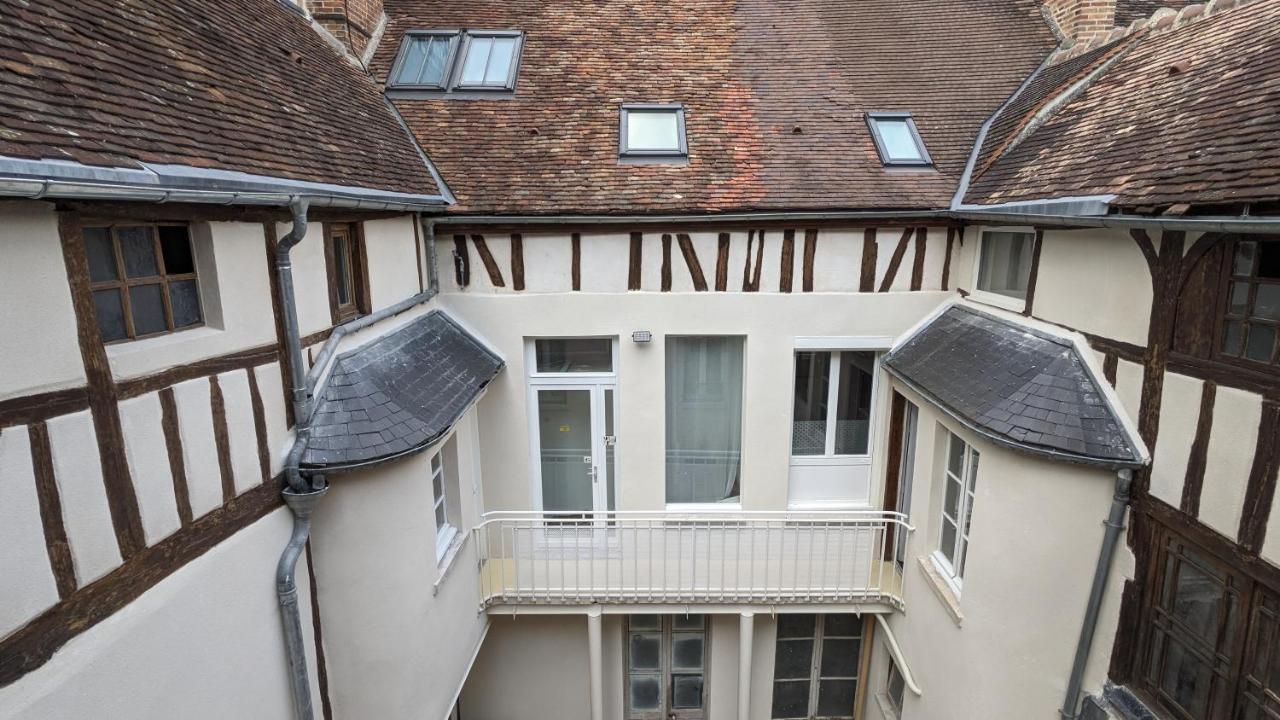 3 Appartements Premium Au Pied De La Cathedrale - Hypercentre Sens Exterior foto